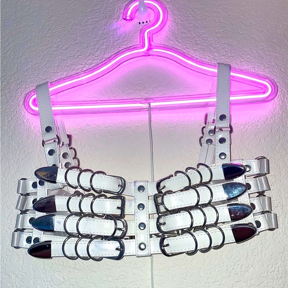 Buckle bra harness top white vegan leather - Picture 1 of 6
